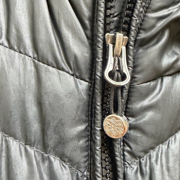 Eddie Bauer Charcoal Puffer Jacket with Faux Fur Hood - Picture 3 of 12